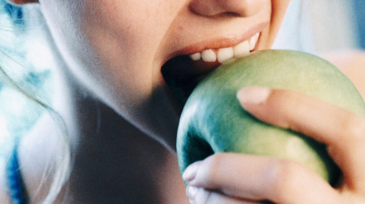10 Best Foods To Soothe Dry Mouth and Boost Saliva Production