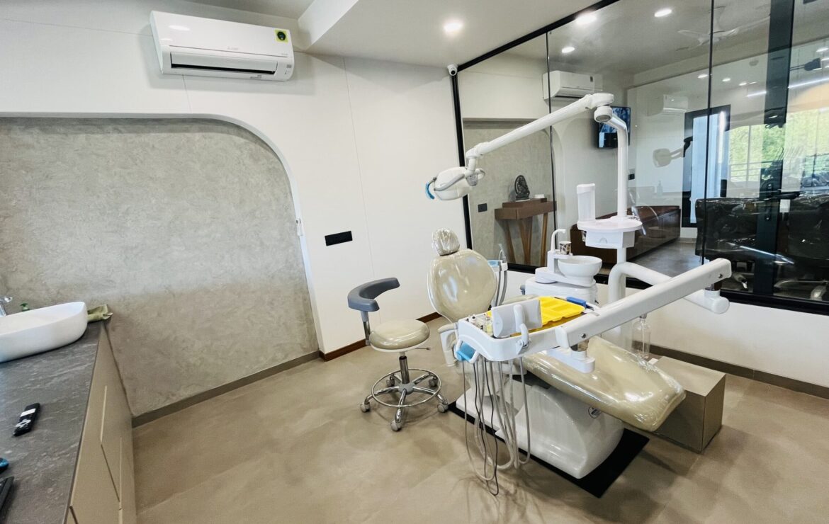 Your First Visit to a Dental Clinic in Gandhinagar: What to Expect at Nova Dental Hospital