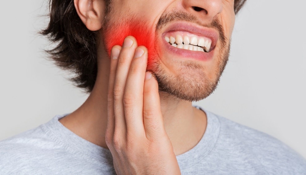 Emergency Toothache? What to Do Before You Reach the Dentist