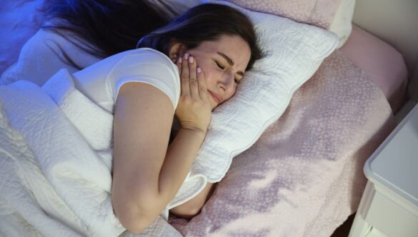 Toothache at Night: Why It Gets Worse & How to Get Relief