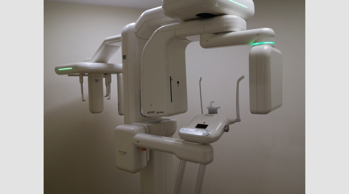 Why 2D X-rays Aren’t Enough for Dental Implants: The Critical Role of 3D Imaging