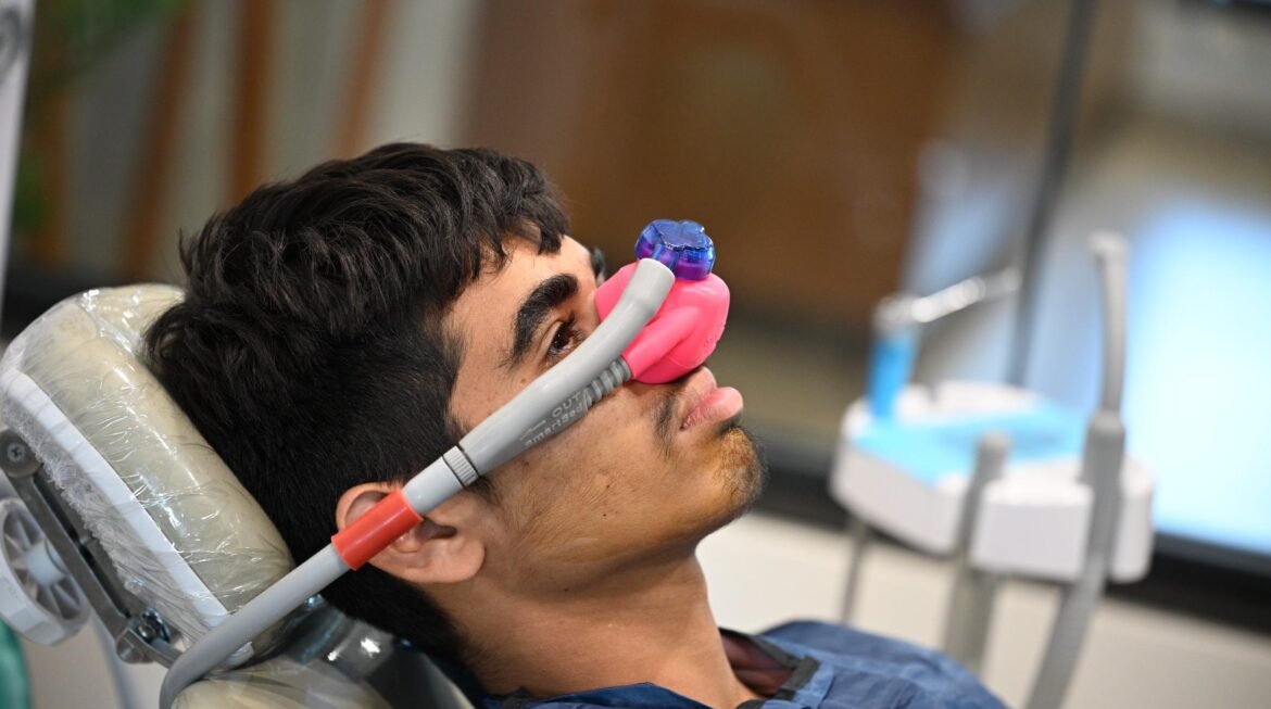 Pain-free Dentistry in Gandhinagar: What Technologies Make Treatment Comfortable?