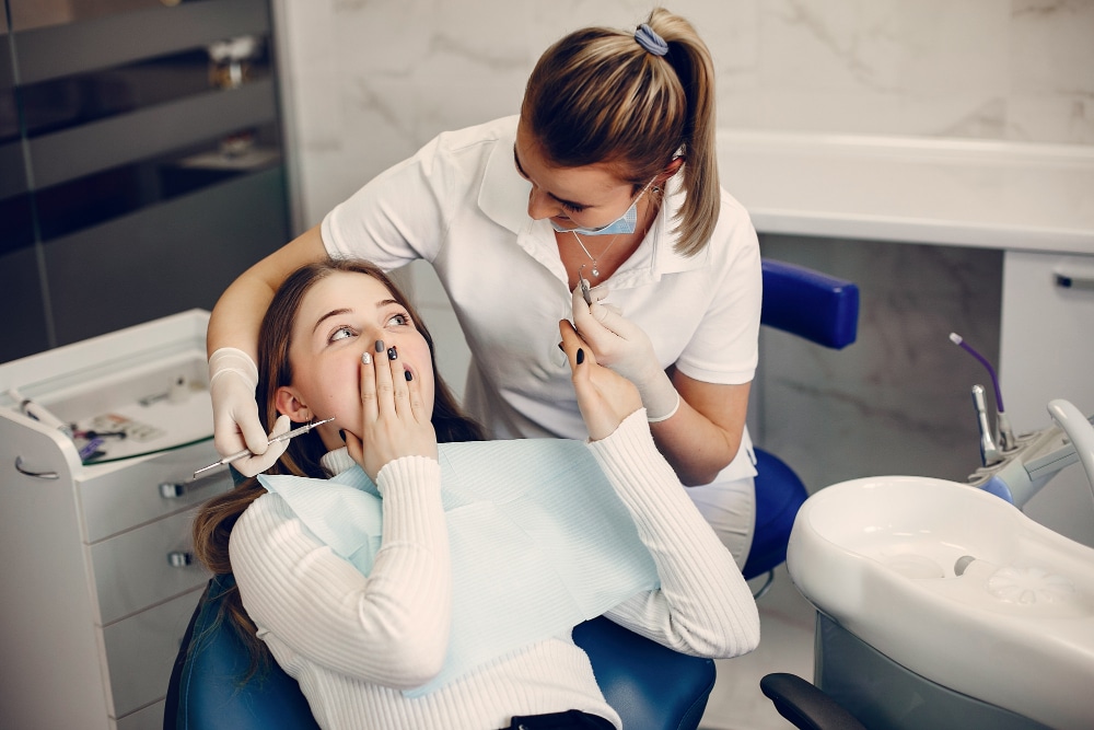 Tooth Pain in Gandhinagar: What It Means and When to See a Dentist Today